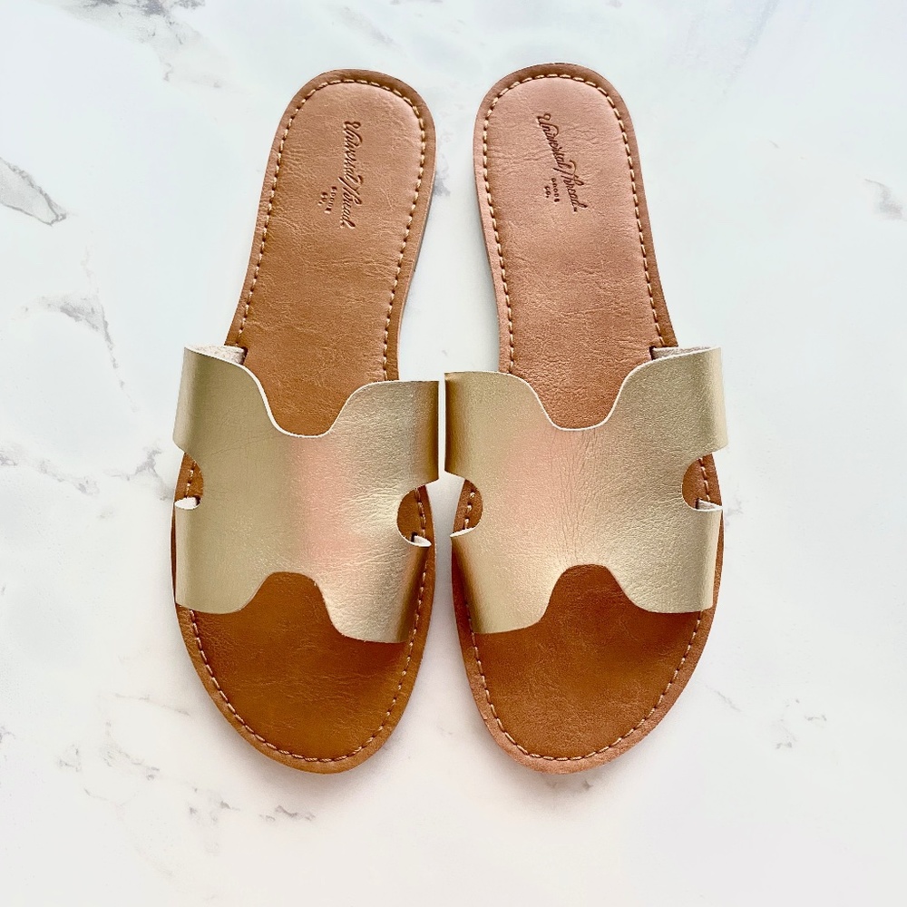 Universal Thread Jenny gold vegan leather slide sandals